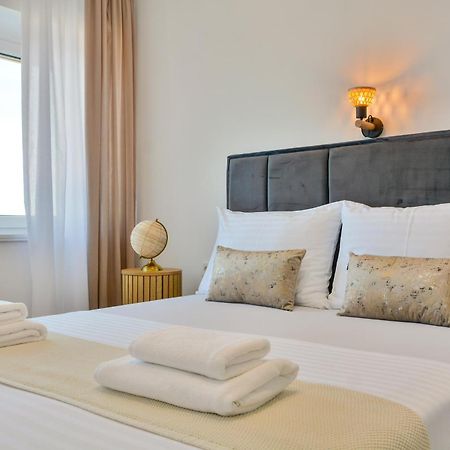 Apartman Elena Сень Экстерьер фото
